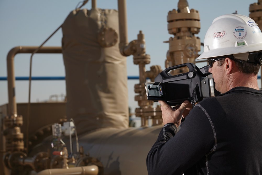 FLIR lance la caméra thermique de détection de gaz à sécurité intrinsèque FLIR GFx320 pour l'industrie pétrolière et gazière.